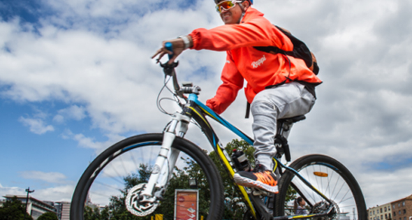 Rappitendero en bicicleta