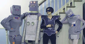 Personas disfrazadas de robots