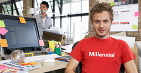 Millennial en oficina