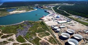 Refinería en Dos Bocas